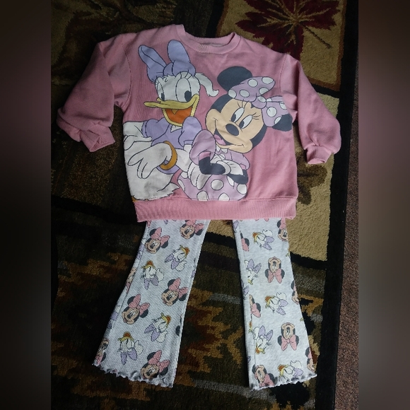 Disney Other - Disney Minnie Mouse Sweatshirt and Flare Leggings Set